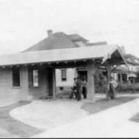 BS1481-gas_station_W_main_st-1915.jpg